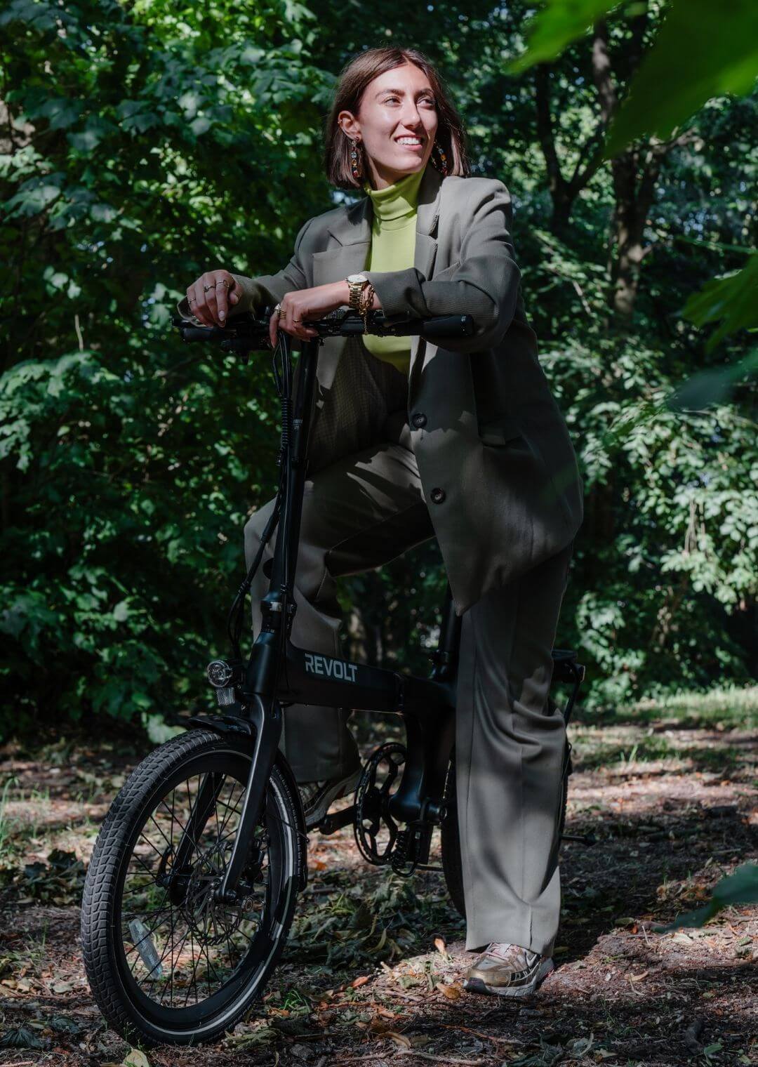 Revolt Carbon Fiber Female