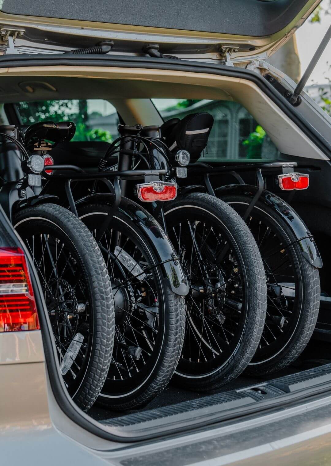 Revolt Carbon Fiber Couple Car Trunk Revolt Carbon Fiber Couple Car Trunk