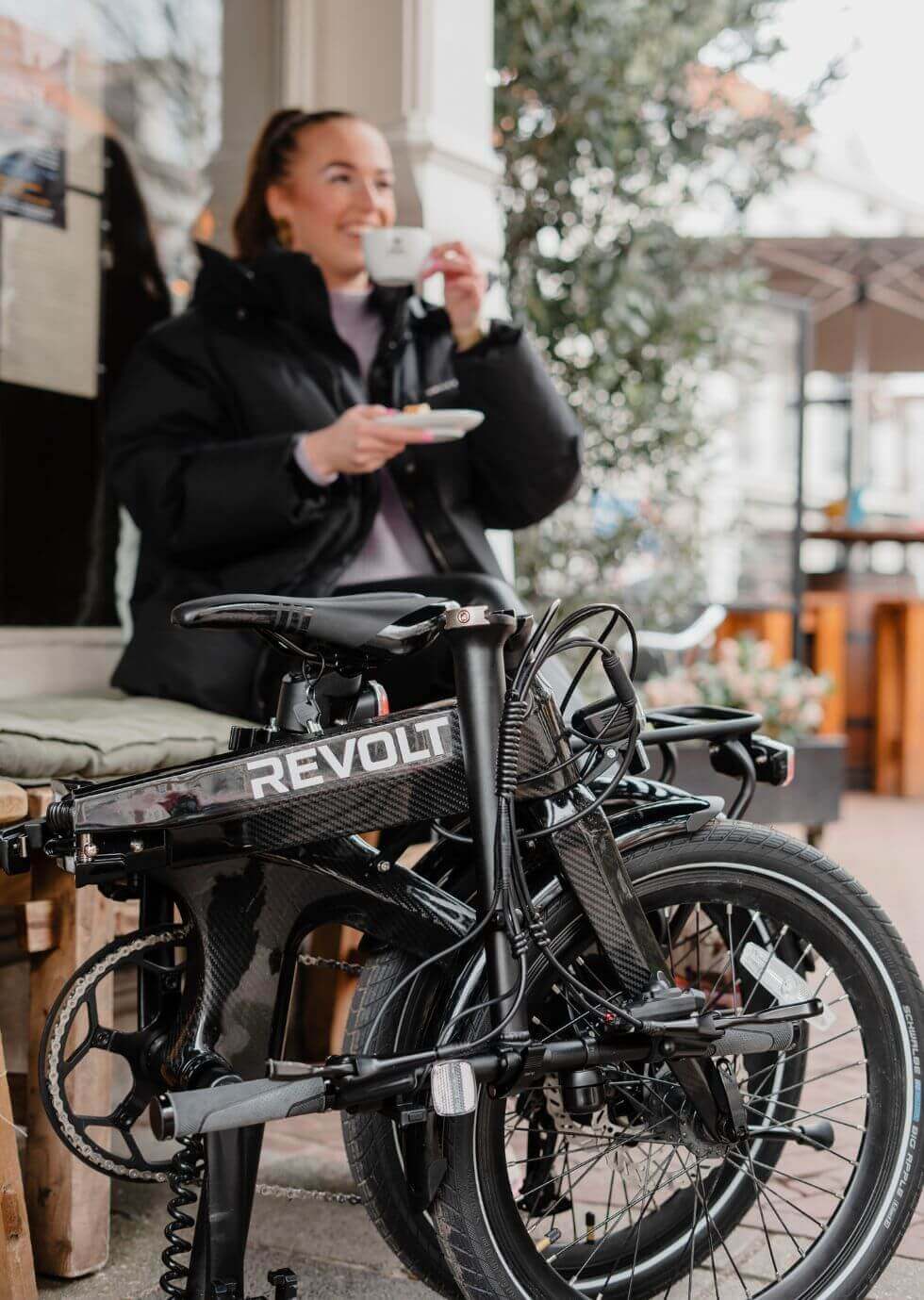 Revolt Carbon Fiber Female Fold