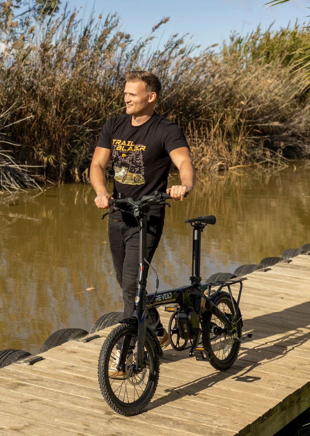 Trailblazer T-Shirt Black Male, Revolt Carbon Fiber Pro V3 E-Bike Mid Motor, Belt Drive, Black, Knobby Tires