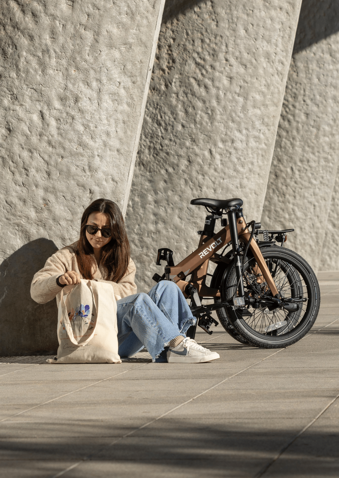 Revolt Carbon Fiber Pro V5, Low Step Frame, Belt Drive, Bronze, Female