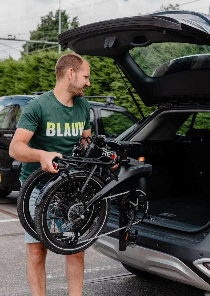 Revolt Carbon Fiber Male Fold Car Trunk Best Foldable electric bikes