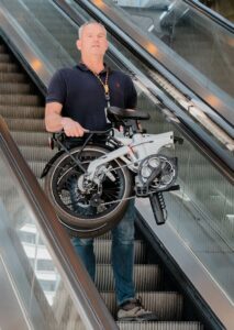 Revolt Aluminium Alloy Male Elevator Stairs