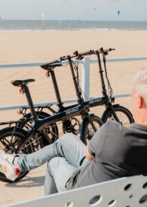 Revolt Carbon Fiber Couple Beach lightweight electric bike