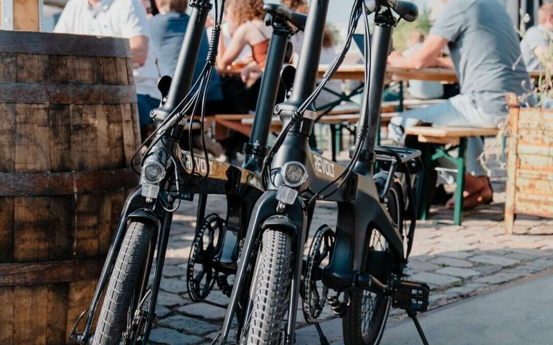 Electric Bike vs Traditional Bike – Advantages, Specs, and Trend