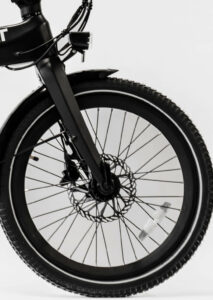 Long-lasting tires Revolt e-bikes